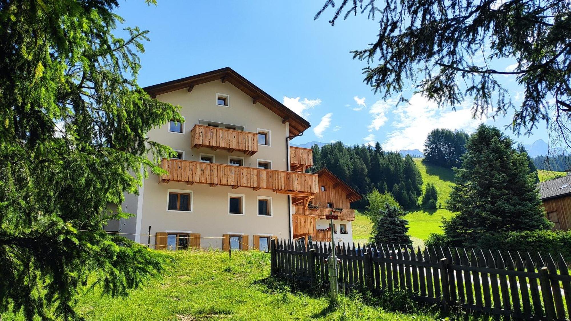 Villa Erica Badia  Esterno foto